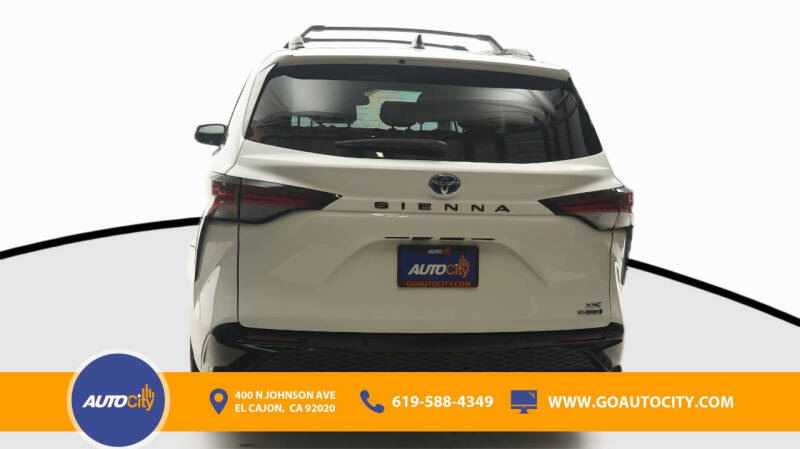 2023 Toyota Sienna XSE 7-Passenger