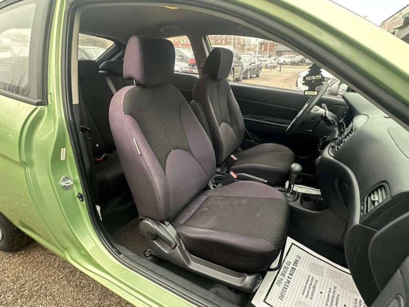 2010 Hyundai Accent Blue