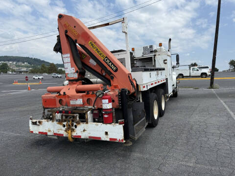 2011 Freightliner M2 106