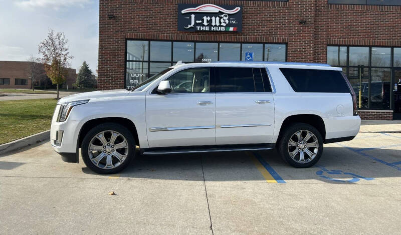 2016 Cadillac Escalade ESV Luxury's photo