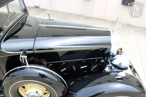 1934 Packard 1100