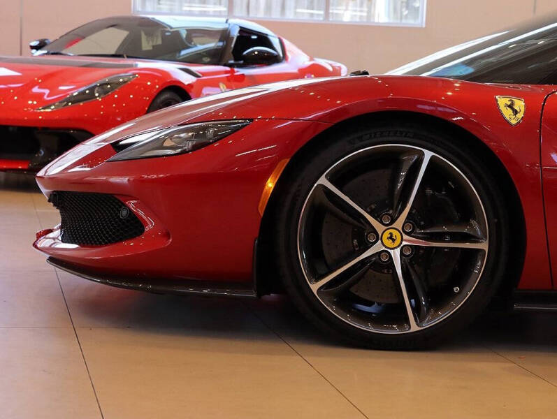 2024 Ferrari 296 GTS