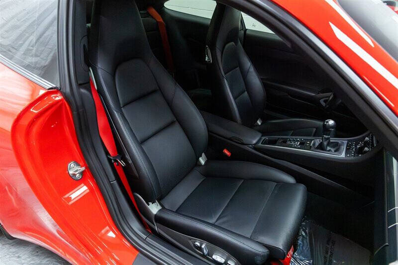 2015 Porsche 911 Carrera