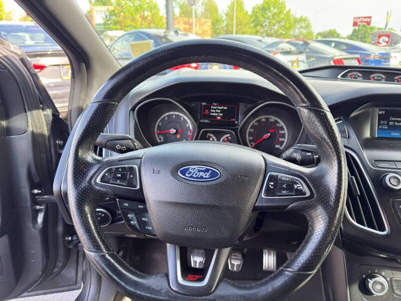 2018 Ford Focus ST