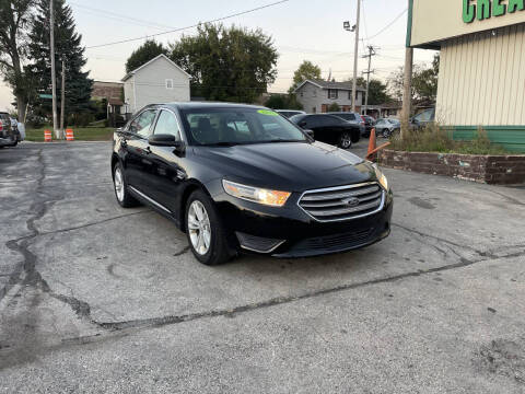 2016 Ford Taurus SE