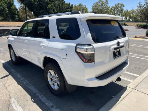 2023 Toyota 4Runner SR5