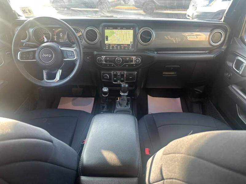 2023 Jeep Gladiator Overland