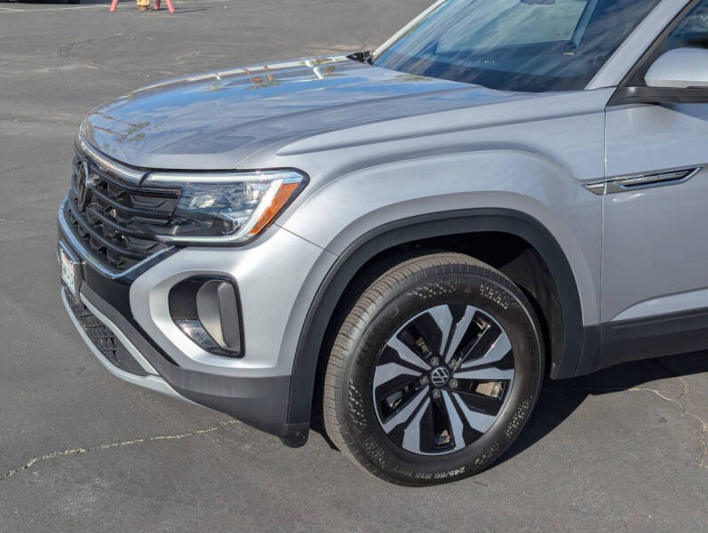 2024 Volkswagen Atlas Cross Sport SE 4Motion