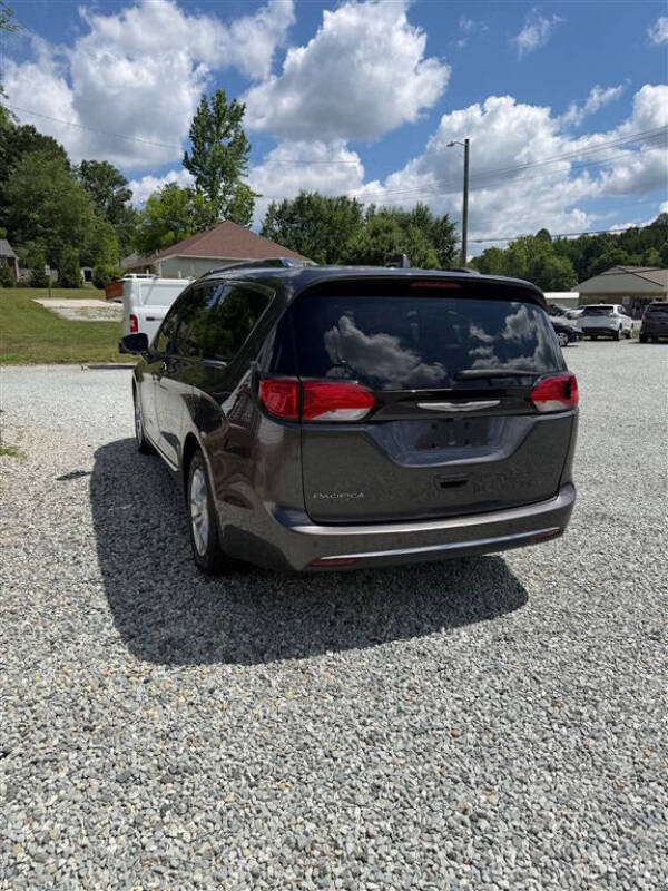 2017 Chrysler Pacifica Touring-L Plus