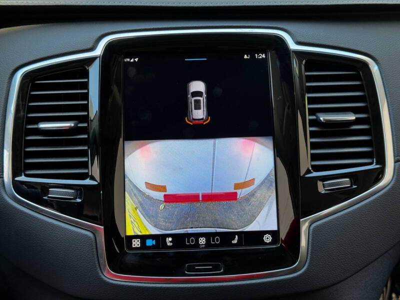 2023 Volvo XC90 Recharge T8 Ultimate Bright Theme 6P