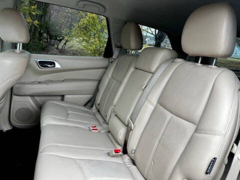 2018 Nissan Pathfinder SL