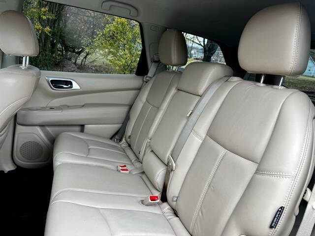 2018 Nissan Pathfinder SL