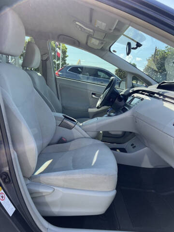 2015 Toyota Prius Two