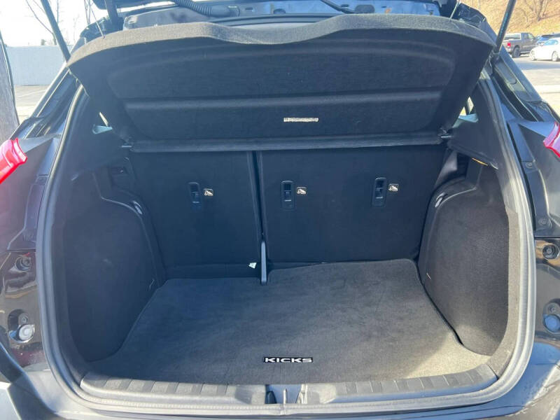 2020 Nissan Kicks SV