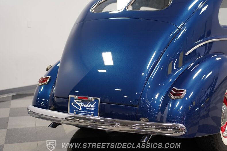 1940 Ford Deluxe