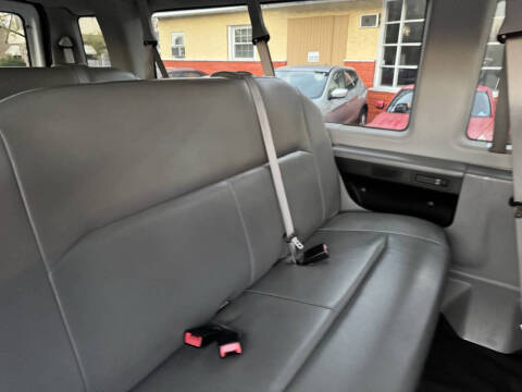 2009 Ford E-Series E-350 SD XLT