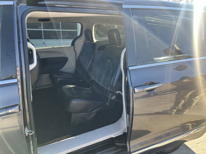 2020 Chrysler Pacifica Touring L