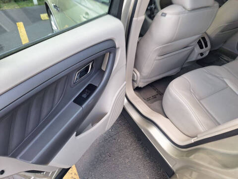 2011 Ford Taurus SEL