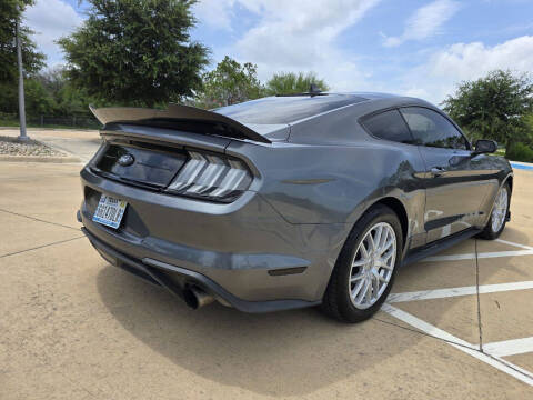 2021 Ford Mustang EcoBoost