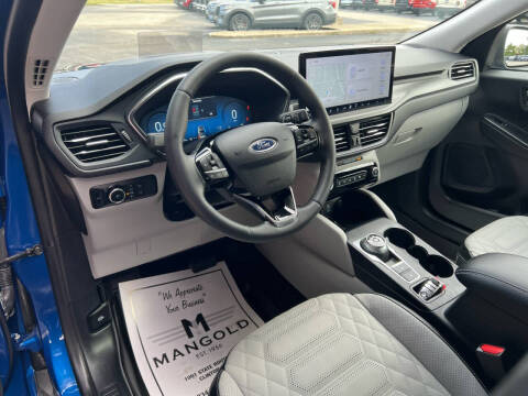 2023 Ford Escape Platinum