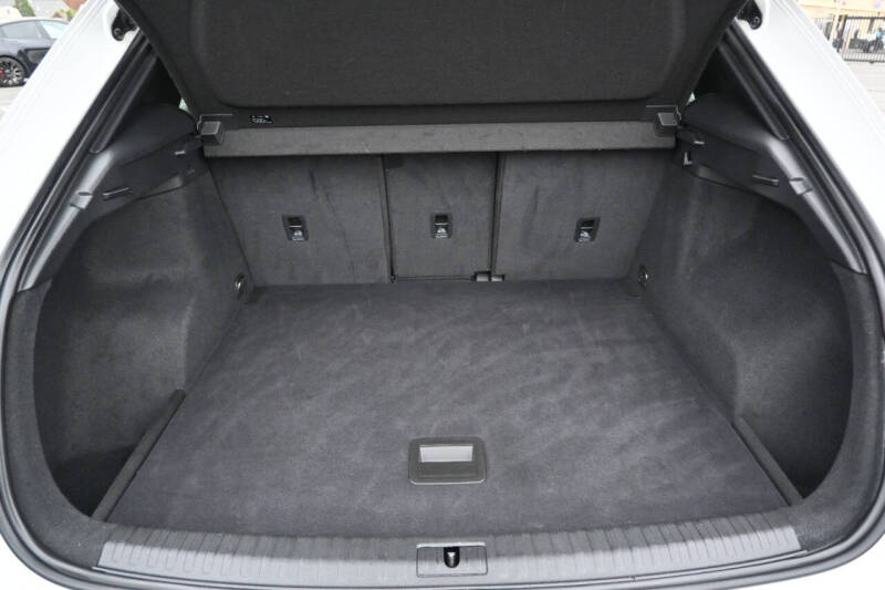 2021 Audi Q3 quattro Premium 40 TFSI