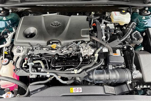 2021 Toyota Camry Hybrid XLE