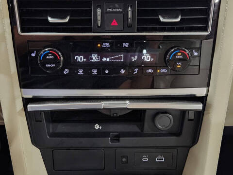 2022 Infiniti QX80 Luxe