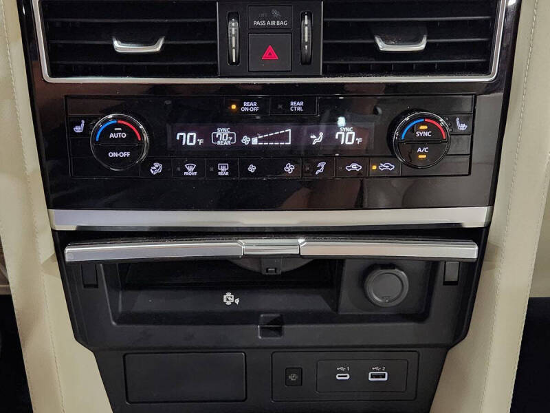 2022 Infiniti QX80 Luxe