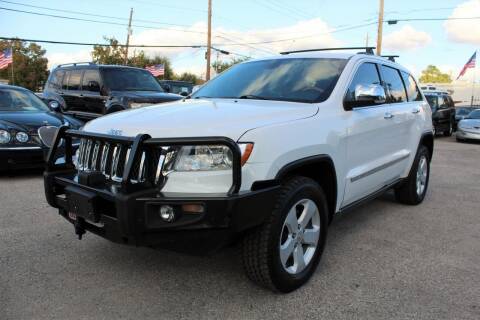 2013 Jeep Grand Cherokee for sale at ROADSTERS AUTO in Houston TX