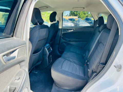 2015 Ford Edge SE