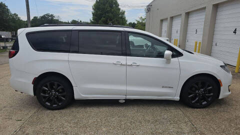 2018 Chrysler Pacifica Touring Plus