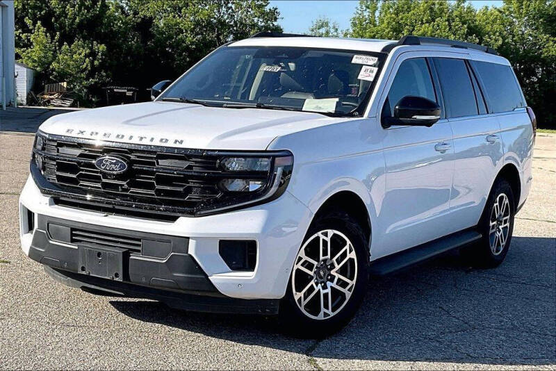 Used 2025 Ford Expedition Active with VIN 1FMJU1J89SEA36516 for sale in Montevideo, Minnesota