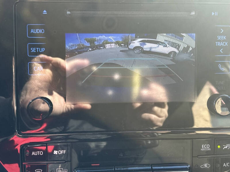 2019 Toyota Prius LE