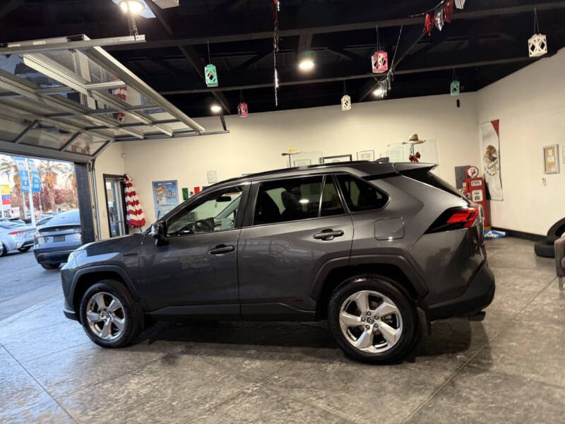 2021 Toyota RAV4 Hybrid XLE Premium