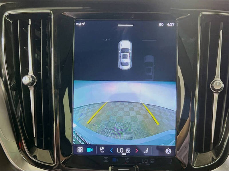 2023 Volvo S60 B5 Core Dark Theme