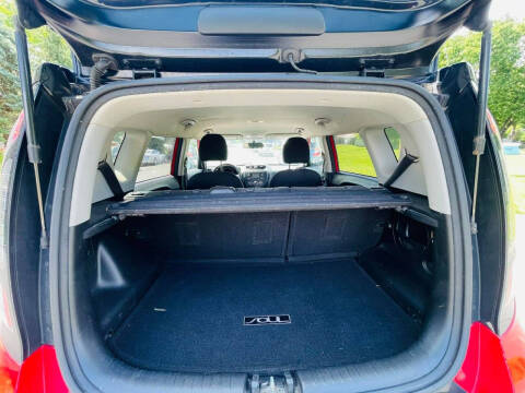 2016 Kia Soul +