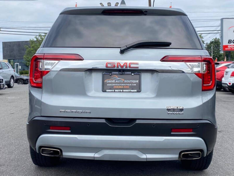 2023 GMC Acadia SLE