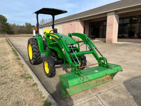 2012 John Deere 4120 TRACTOR