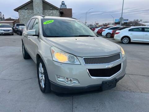 2010 Chevrolet Traverse for sale at A & B Auto Sales LLC in Lincoln NE