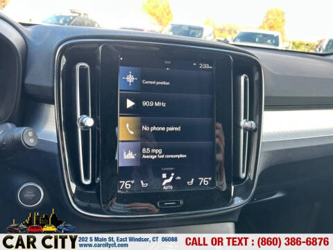 2019 Volvo XC40 T5 Momentum