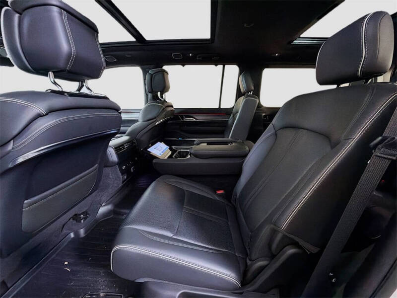 2022 Jeep Grand Wagoneer Series II