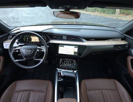 2024 Audi Q8 e-tron quattro Premium Plus