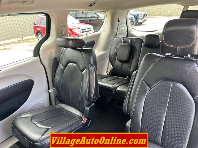 2020 Chrysler Pacifica Touring L