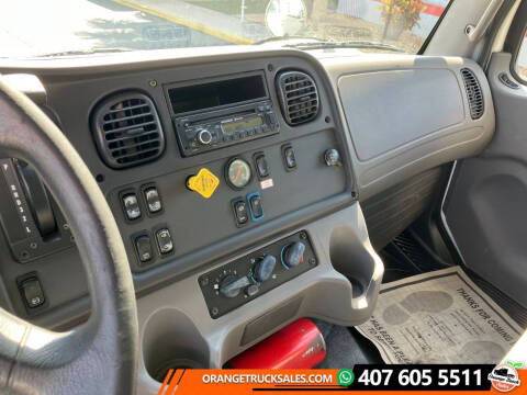 2016 Freightliner M2 106