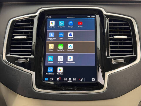 2023 Volvo XC90 Recharge T8 Ultimate Dark Theme