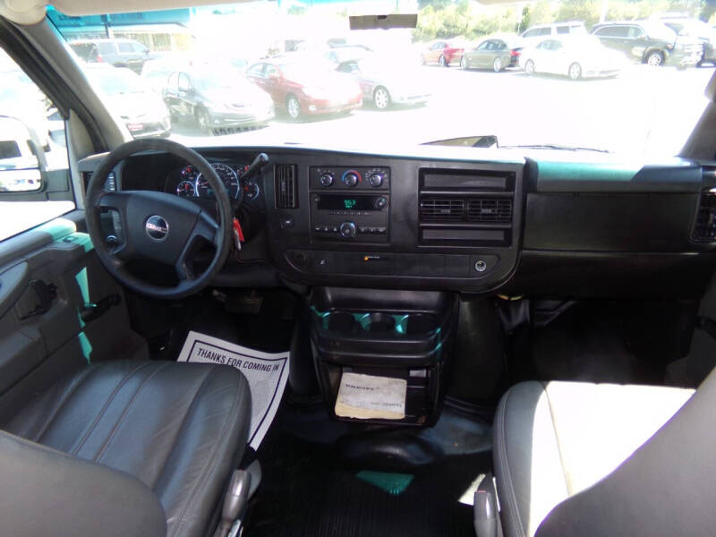 2010 GMC Savana LS 1500