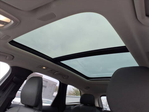 2025 Volvo XC60 B5 Plus Dark Theme