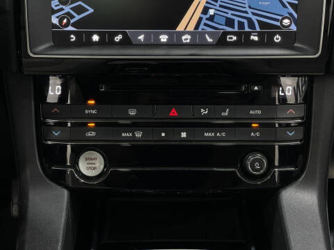 2017 Jaguar F-PACE 35t Prestige