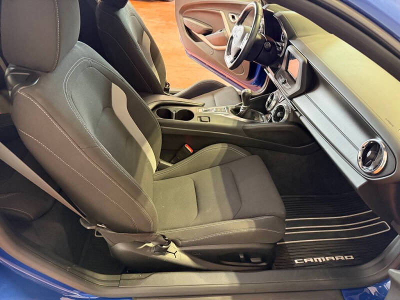 2019 Chevrolet Camaro LS