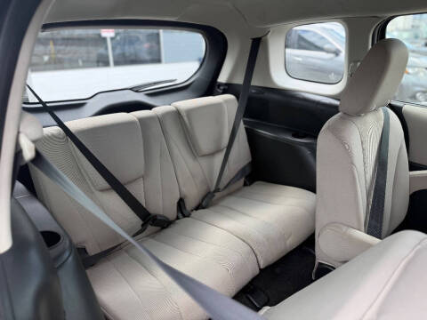 2013 Mazda MAZDA5 Touring